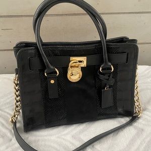 Michael Kors black leather shoulder bag with crossbody strap